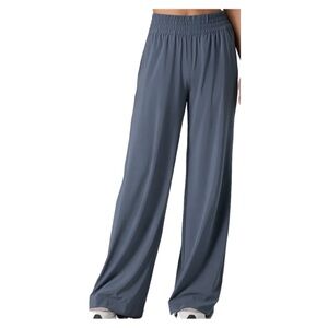 Like New Vuori Villa Wideleg Azure Blue Athletic Trouser Pant Small